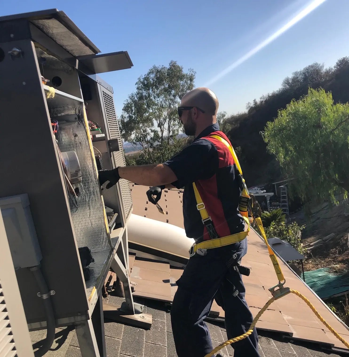 Drew harness on roof